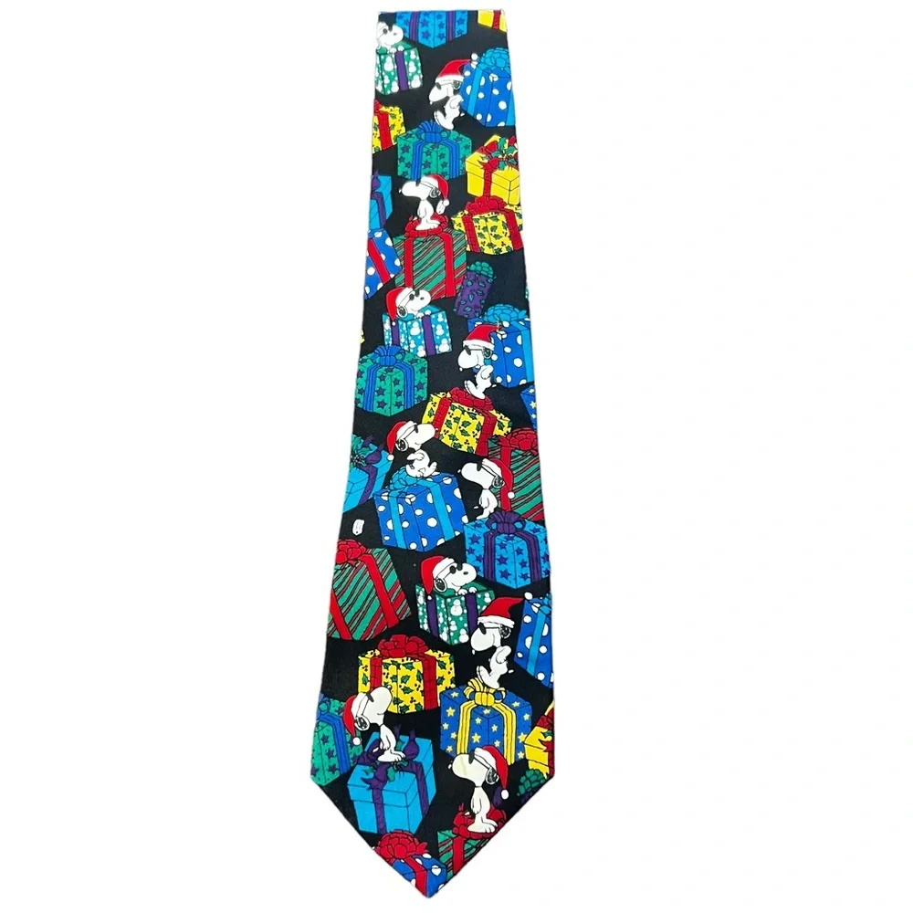Peanuts Christmas Tie - Picture 1 of 6